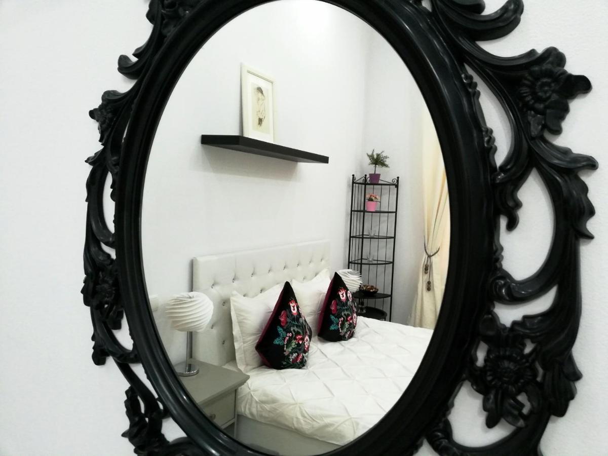 Ultracentral Studio For 4 Bucureşti Ngoại thất bức ảnh