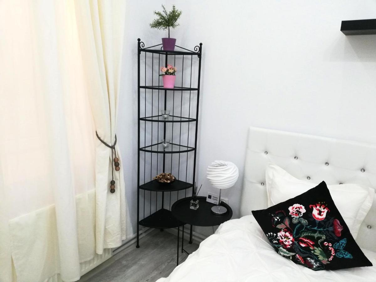 Ultracentral Studio For 4 Bucureşti Ngoại thất bức ảnh
